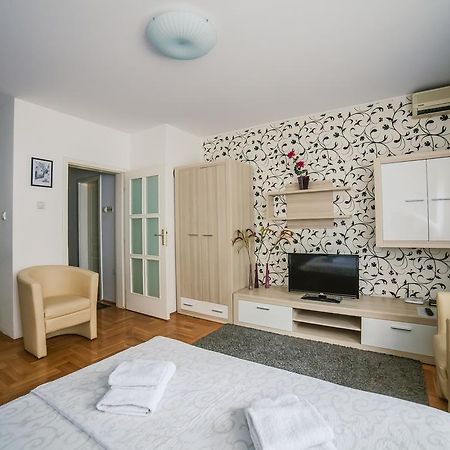 Apartment Stela Belgrád Kültér fotó